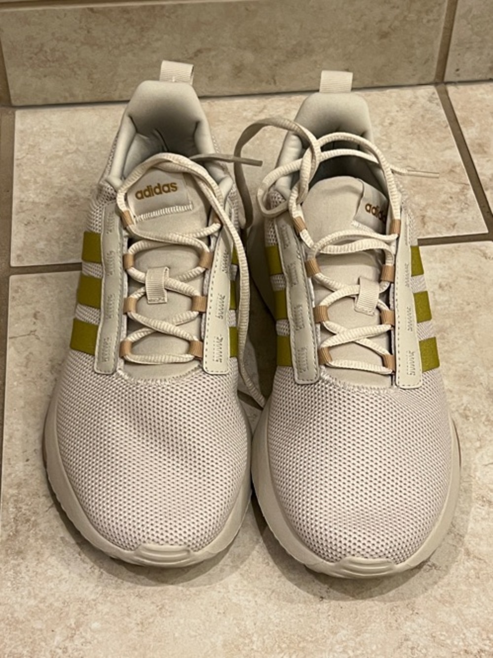 adidas tr21 Cream matte gold stripes peach detail on rear sneakers 7 kids